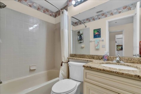 Condo in Bradenton, Florida, 2 bedrooms  № 1542865 - photo 21