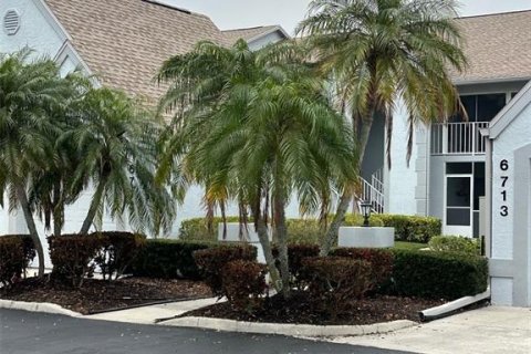 Condo in Bradenton, Florida, 2 bedrooms  № 1542865 - photo 1