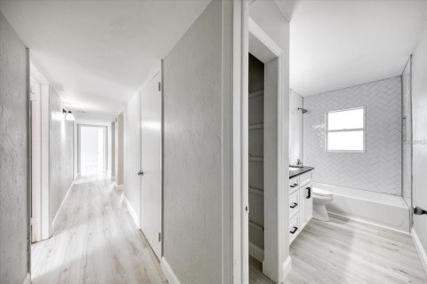 Apartamento en alquiler en Dunedin, Florida, 2 dormitorios, 88.26 m2 № 1797443 - foto 13