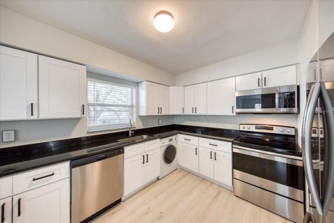 Apartamento en alquiler en Dunedin, Florida, 2 dormitorios, 88.26 m2 № 1797443 - foto 9