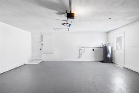 Casa en venta en New Port Richey, Florida, 4 dormitorios, 173.54 m2 № 1902590 - foto 24