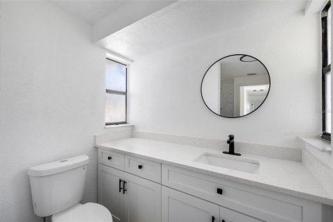 Casa en venta en New Port Richey, Florida, 4 dormitorios, 173.54 m2 № 1902590 - foto 19