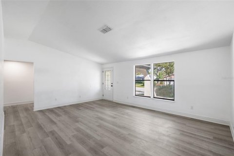 Casa en venta en New Port Richey, Florida, 4 dormitorios, 173.54 m2 № 1902590 - foto 9