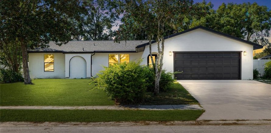 Casa en New Port Richey, Florida 4 dormitorios, 173.54 m2 № 1902590