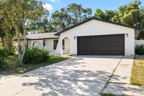 Casa en venta en New Port Richey, Florida, 4 dormitorios, 173.54 m2 № 1902590 - foto 4