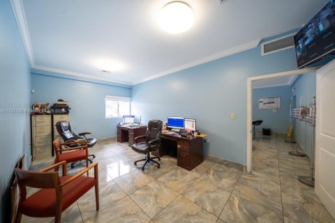 Immobilier commercial à vendre à Miami, Floride № 1486032 - photo 23