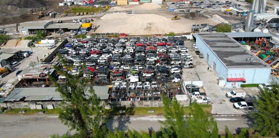 Immobilier commercial à Miami, Floride № 1486032