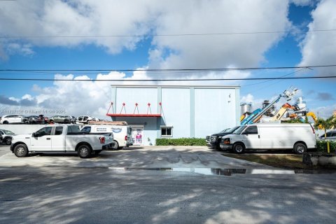 Immobilier commercial à vendre à Miami, Floride № 1486032 - photo 13