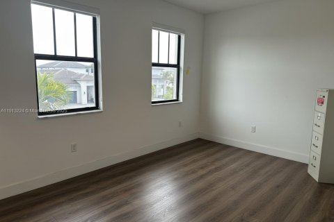 Купить виллу или дом в Мирамар, Флорида 5 спален, 314.1м2, № 1968603 - фото 12