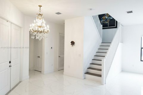 Купить виллу или дом в Мирамар, Флорида 5 спален, 314.1м2, № 1968603 - фото 6