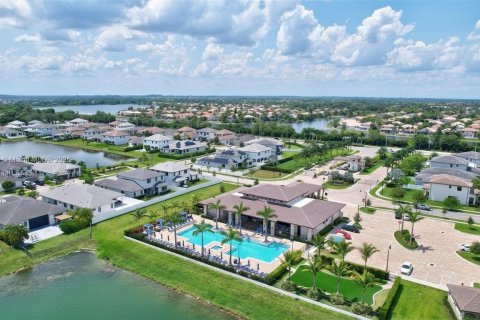 Купить виллу или дом в Мирамар, Флорида 5 спален, 314.1м2, № 1968603 - фото 17