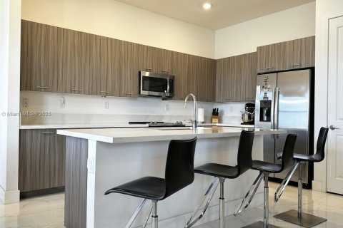 Купить виллу или дом в Мирамар, Флорида 5 спален, 314.1м2, № 1968603 - фото 3