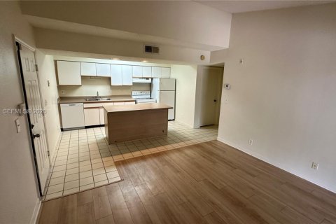 Apartment in Pompano Beach, Florida 1 bedroom, 58.81 sq.m. № 2001033 - photo 8