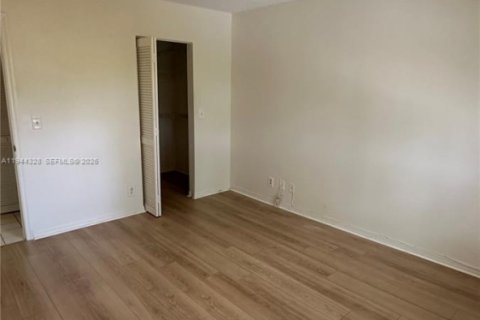 Apartment in Pompano Beach, Florida 1 bedroom, 58.81 sq.m. № 2001033 - photo 12