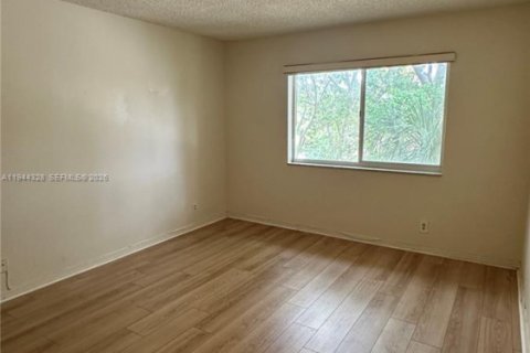 Apartment in Pompano Beach, Florida 1 bedroom, 58.81 sq.m. № 2001033 - photo 13