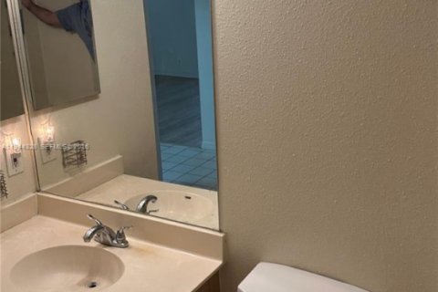 Apartment in Pompano Beach, Florida 1 bedroom, 58.81 sq.m. № 2001033 - photo 15