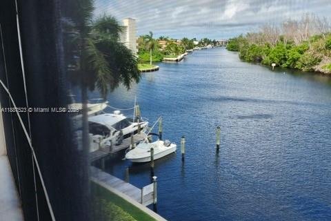 Condo in Deerfield Beach, Florida, 2 bedrooms  № 1938863 - photo 12