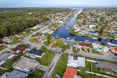 Terreno en venta en New Port Richey, Florida № 1778128 - foto 16