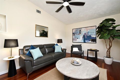House in Orlando, Florida 2 bedrooms, 81.57 sq.m. № 1834632 - photo 8