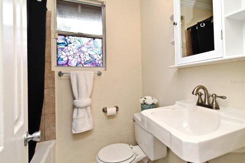 House in Orlando, Florida 2 bedrooms, 81.57 sq.m. № 1834632 - photo 22