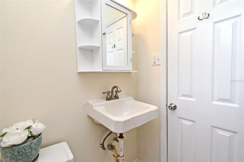 House in Orlando, Florida 2 bedrooms, 81.57 sq.m. № 1834632 - photo 24