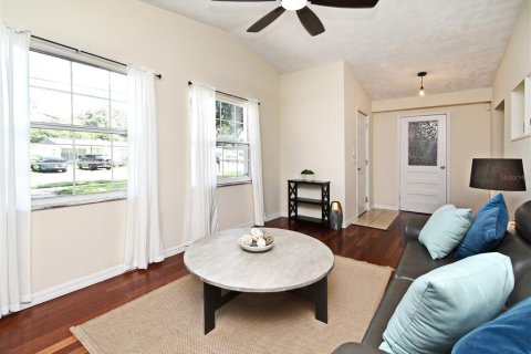 House in Orlando, Florida 2 bedrooms, 81.57 sq.m. № 1834632 - photo 12
