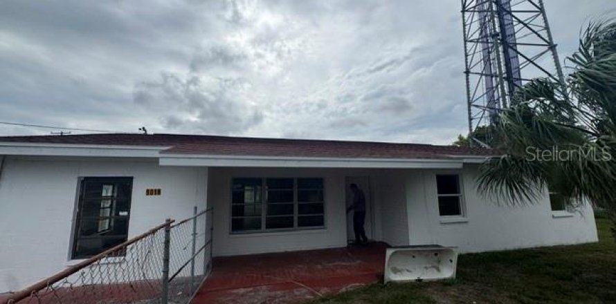 Immobilier commercial à New Port Richey, Floride 185.8 m2 № 2149194