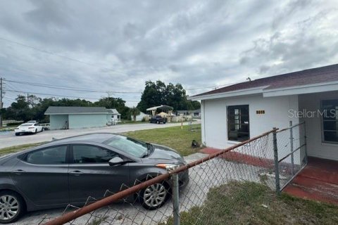 Immobilier commercial à louer à New Port Richey, Floride: 185.8 m2 № 2149194 - photo 2
