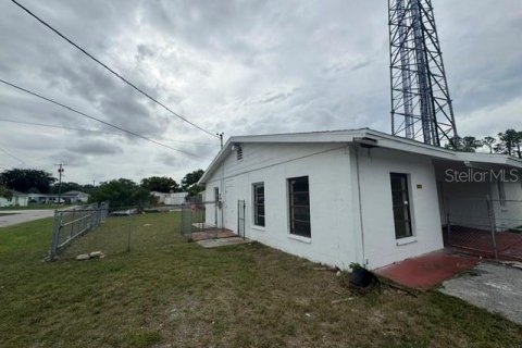 Immobilier commercial à louer à New Port Richey, Floride: 185.8 m2 № 2149194 - photo 4