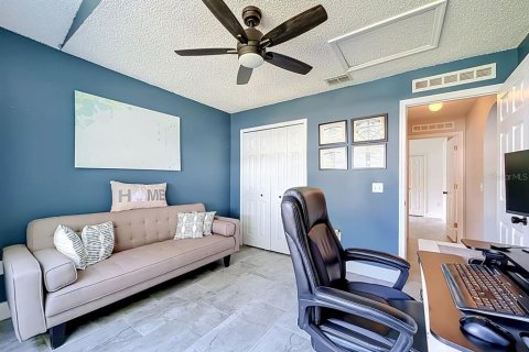 House in Apopka, Florida 3 bedrooms, 151.62 sq.m. № 2133355 - photo 25
