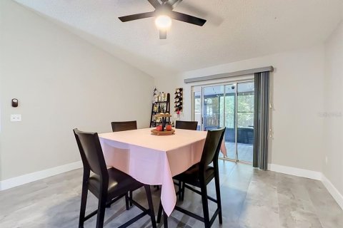 House in Apopka, Florida 3 bedrooms, 151.62 sq.m. № 2133355 - photo 16