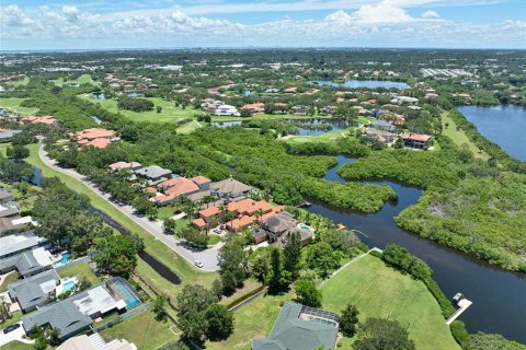 House in Seminole, Florida 5 bedrooms, 470.18 sq.m. № 1805460 - photo 3