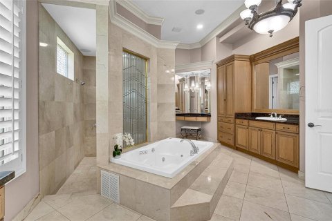 House in Seminole, Florida 5 bedrooms, 470.18 sq.m. № 1805460 - photo 23