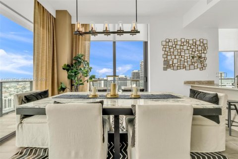 Condo in Miami, Florida, 3 bedrooms № 2185914 - photo 9