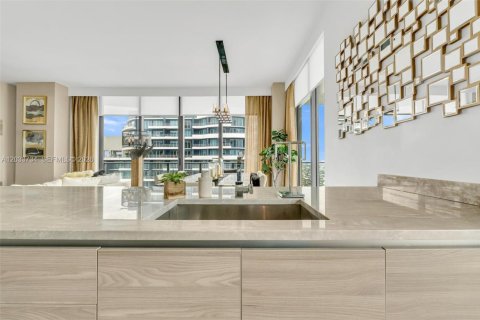 Condo in Miami, Florida, 3 bedrooms № 2185914 - photo 14