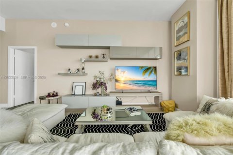 Condo in Miami, Florida, 3 bedrooms № 2185914 - photo 5