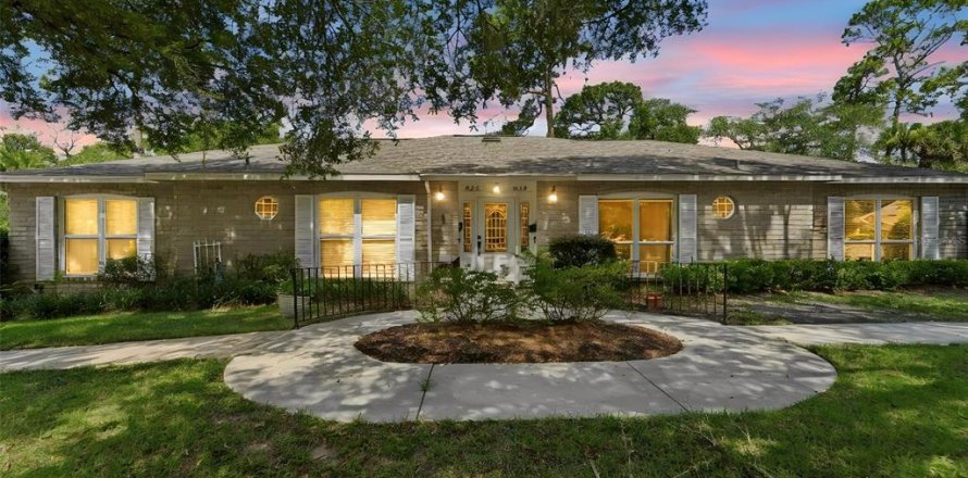 Condominio en DeLand, Florida, 2 dormitorios № 2235989