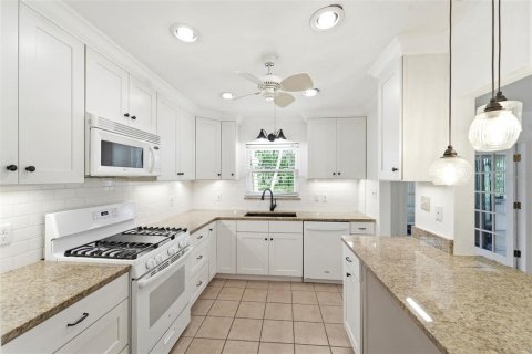 Condominio en venta en DeLand, Florida, 2 dormitorios, 111.11 m2 № 2235989 - foto 17