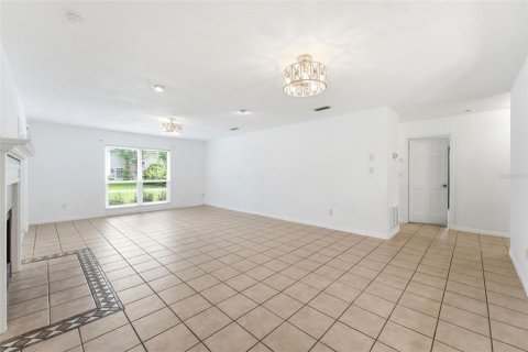 Condominio en venta en DeLand, Florida, 2 dormitorios, 111.11 m2 № 2235989 - foto 12