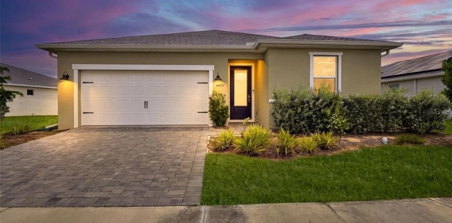 House in Punta Gorda, Florida 3 bedrooms, 154.12 sq.m. № 2203731
