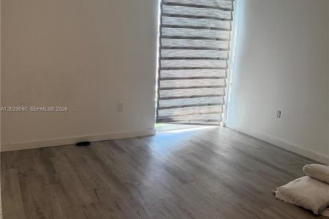 Condo in Sunny Isles Beach, Florida, 1 bedroom № 2087594 - photo 5