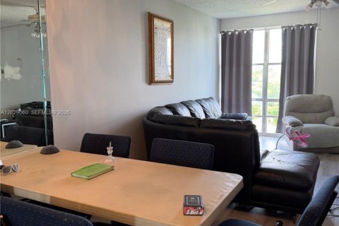 Condo in Sunny Isles Beach, Florida, 1 bedroom № 2087594 - photo 8