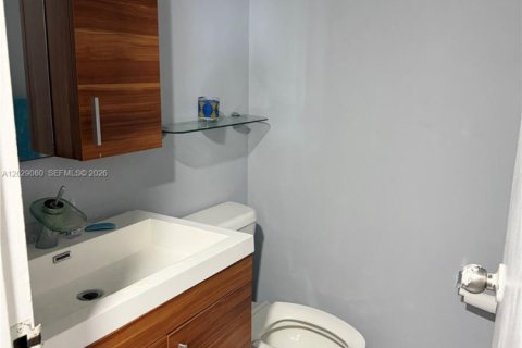 Condo in Sunny Isles Beach, Florida, 1 bedroom № 2087594 - photo 10