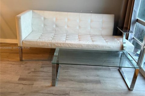 Condo in Sunny Isles Beach, Florida, 1 bedroom № 2087594 - photo 7
