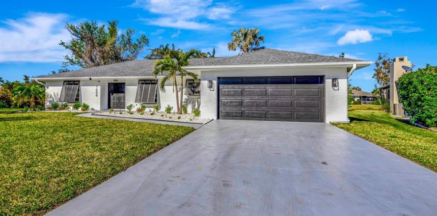 House in Venice, Florida 3 bedrooms, 159.98 sq.m. № 1525018