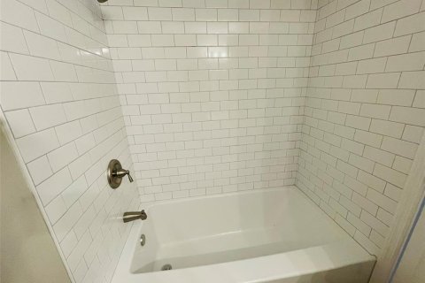 Apartamento en alquiler en Lakeland, Florida, 2 dormitorios, 81.29 m2 № 2215182 - foto 15