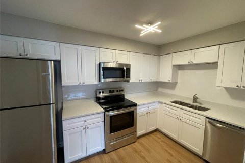 Apartamento en alquiler en Lakeland, Florida, 2 dormitorios, 81.29 m2 № 2215182 - foto 4