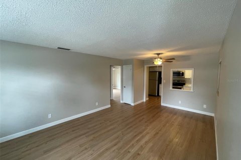 Apartamento en alquiler en Lakeland, Florida, 2 dormitorios, 81.29 m2 № 2215182 - foto 2