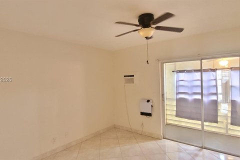 Copropriété à louer à West Palm Beach, Floride: 1 chambre, 57.13 m2 № 2319723 - photo 19