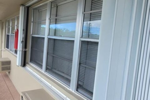 Copropriété à louer à West Palm Beach, Floride: 1 chambre, 57.13 m2 № 2319723 - photo 23